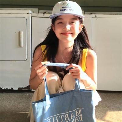 重生带六个女儿吃香喝辣